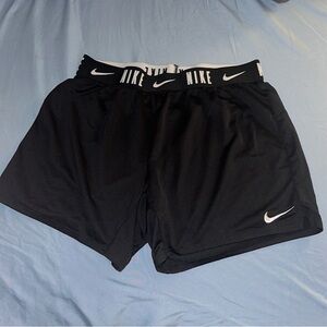 Nike women’s shorts size XL dri-fit standard fit